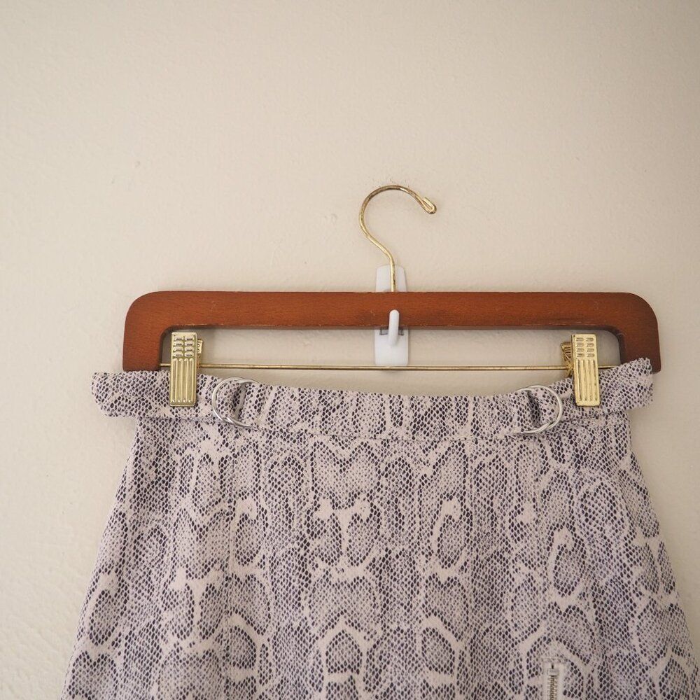 !! Free People Midnight Magic Snake Print Mini Skirt sz 0 - Picture 4 of 8